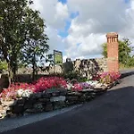 Le Relais De La Comte Penzion 4*