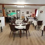 Le Relais De La Comte Penzion Portbail