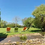 Le Relais De La Comte 4*