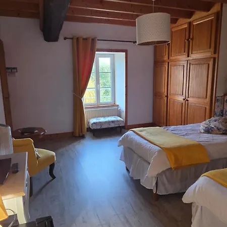 Le Relais De La Comte 4*